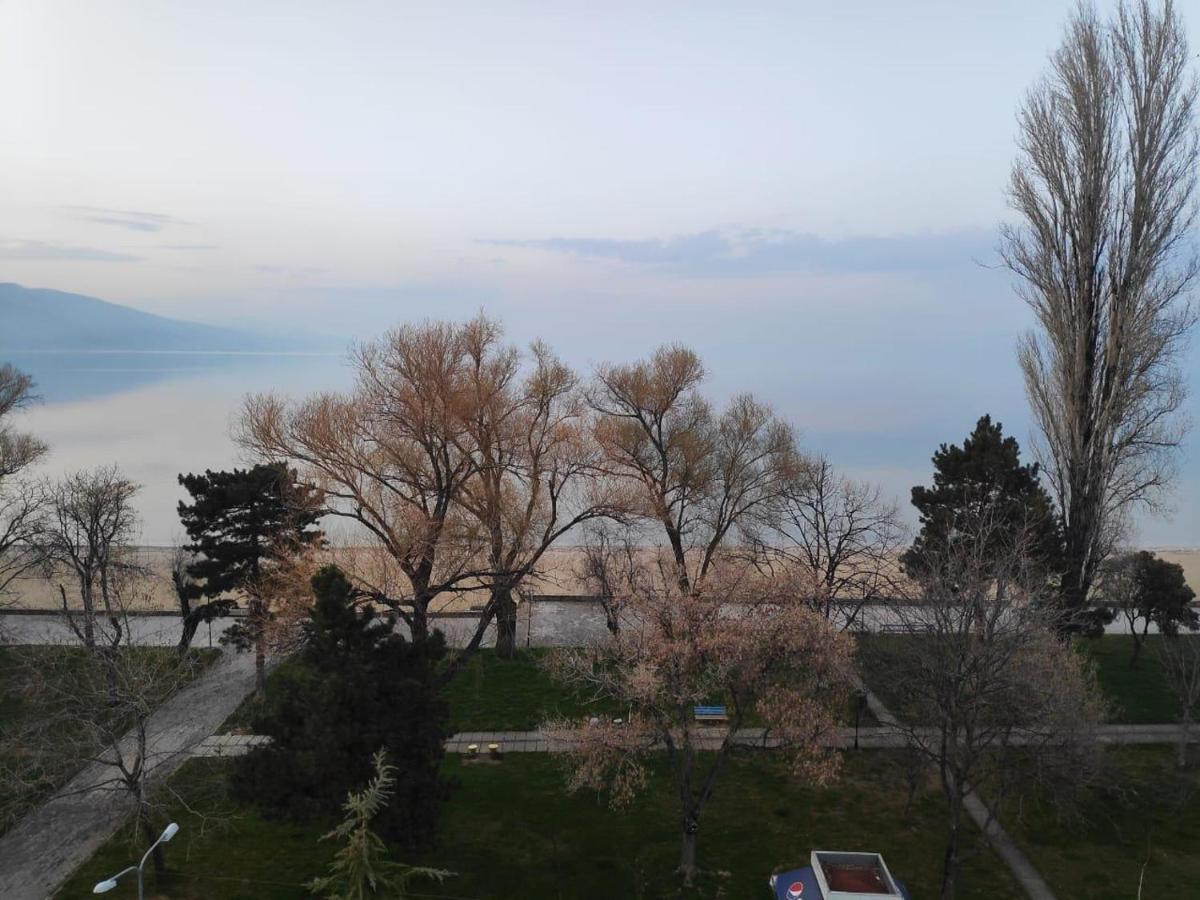 Vila Vadeha Pogradec Exterior photo