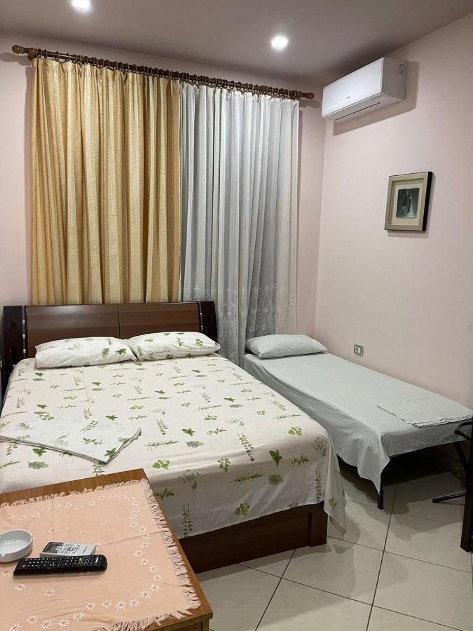 Vila Vadeha Pogradec Exterior photo