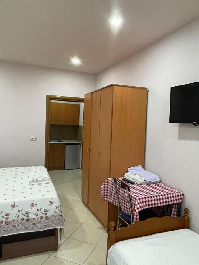 Vila Vadeha Pogradec Exterior photo