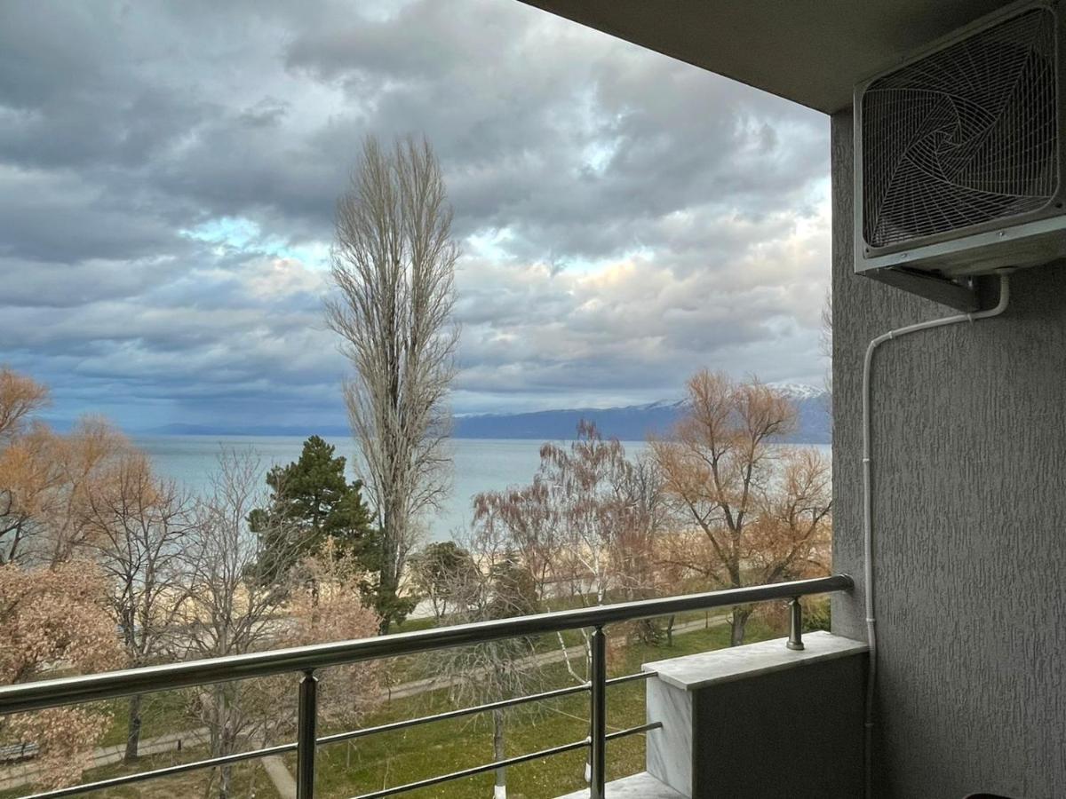Vila Vadeha Pogradec Exterior photo