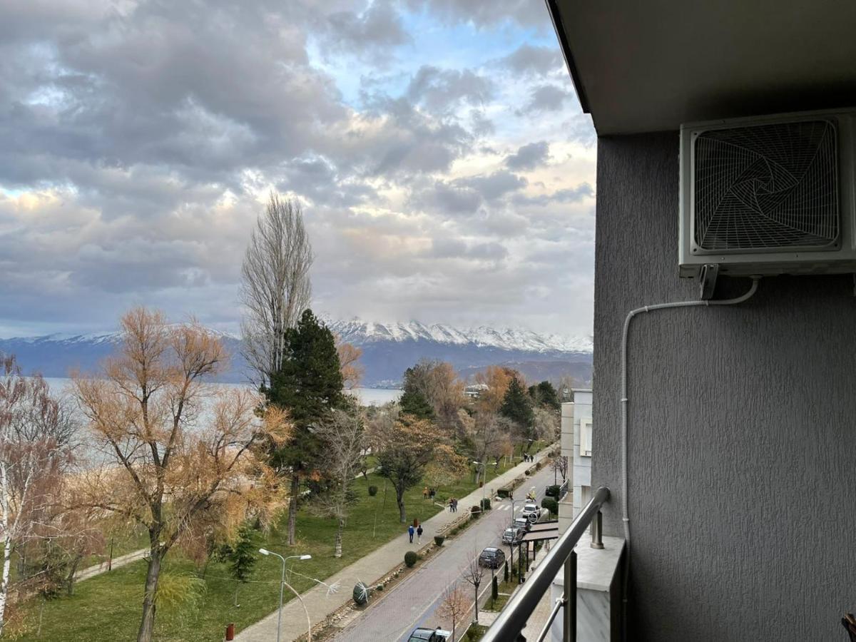 Vila Vadeha Pogradec Exterior photo