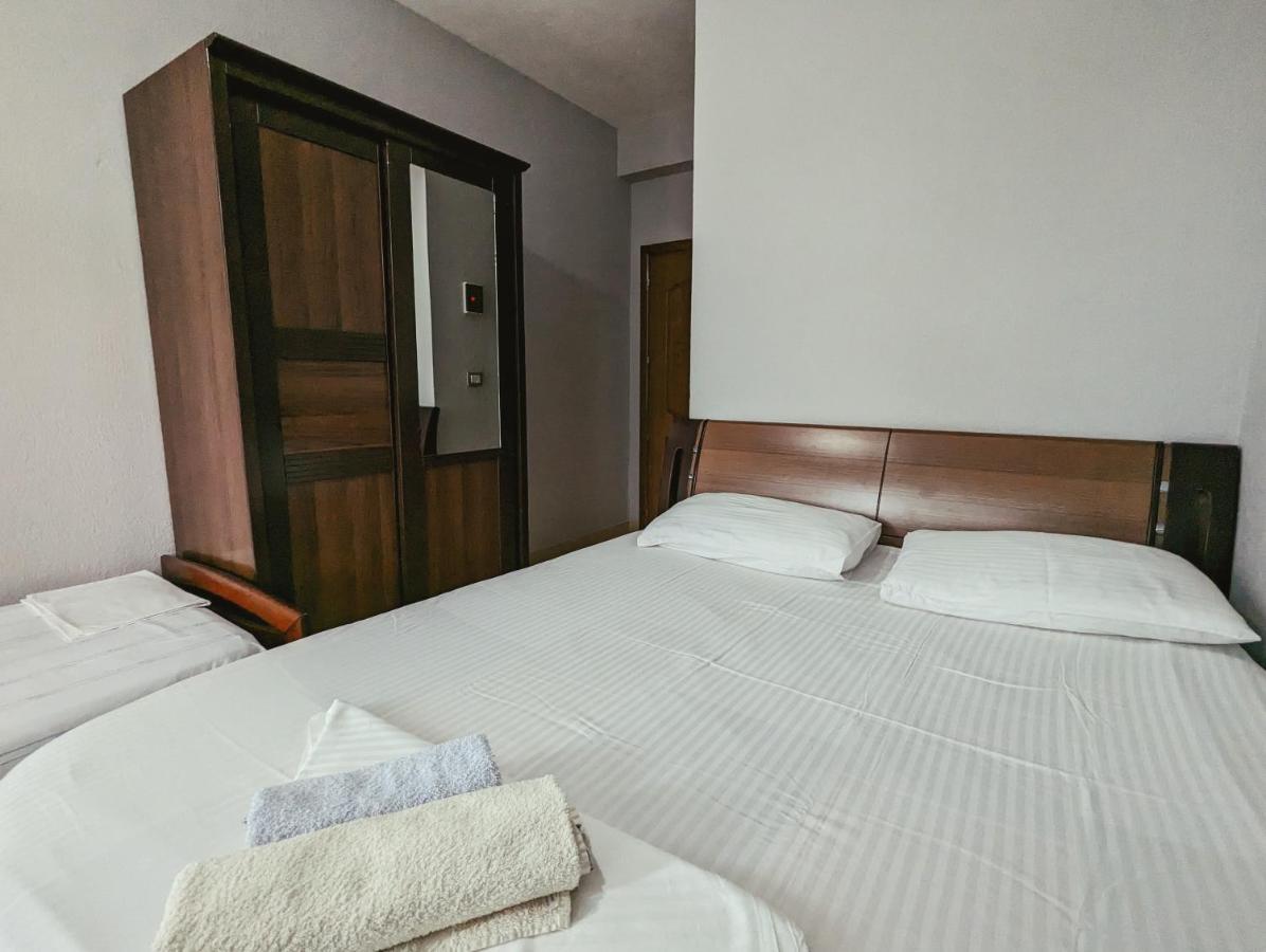 Vila Vadeha Pogradec Exterior photo